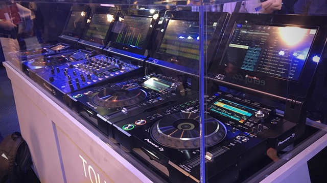 Pioneer Shows Prototypes of CDJ-Tour1 + DJM-Tour1 With Built