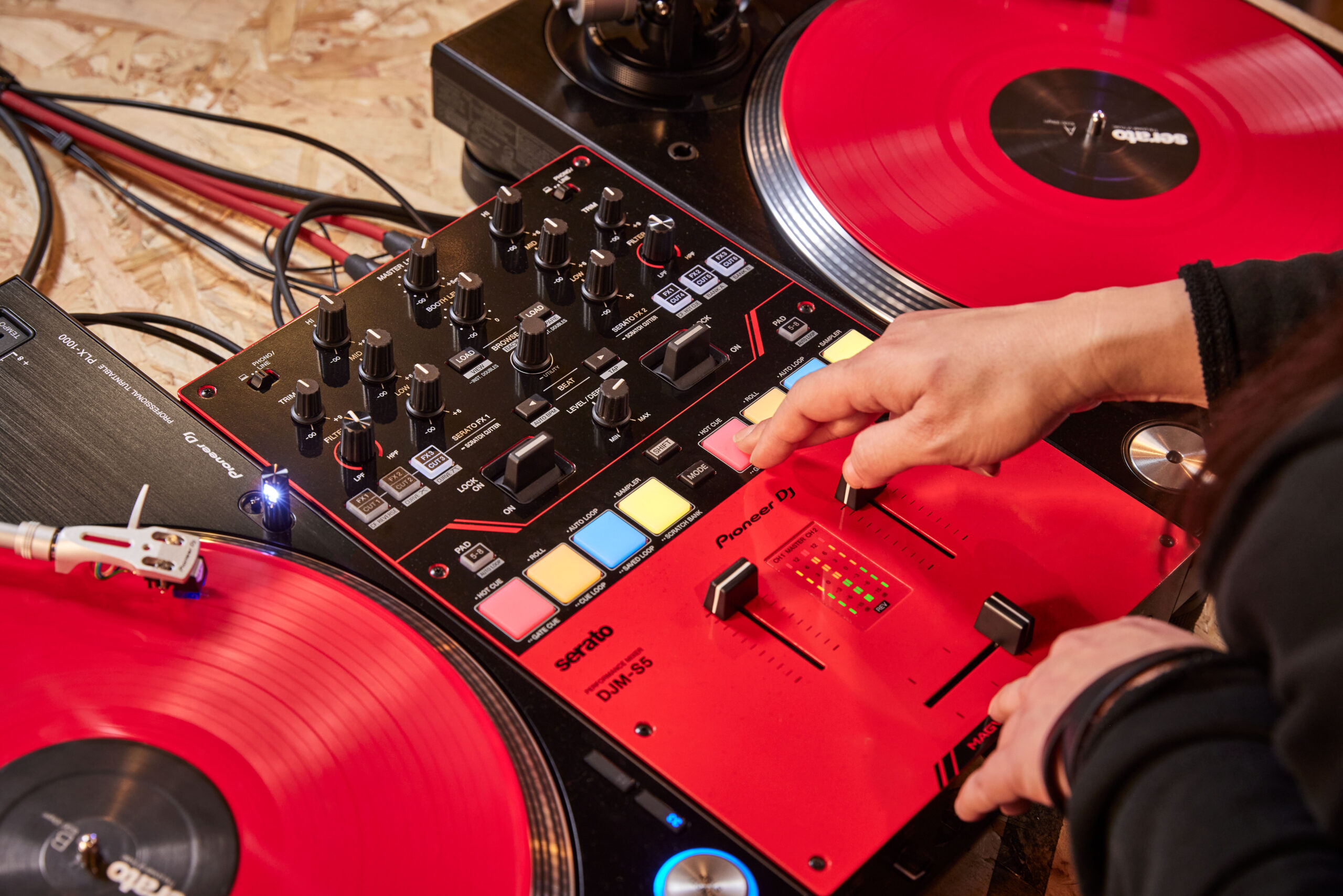 DJ機材 Pioneer DJ DJM-S5 Technics Pioneer DJ DJM-S5 - 2-Channel Serato DVS Scratch Mixer @ The
