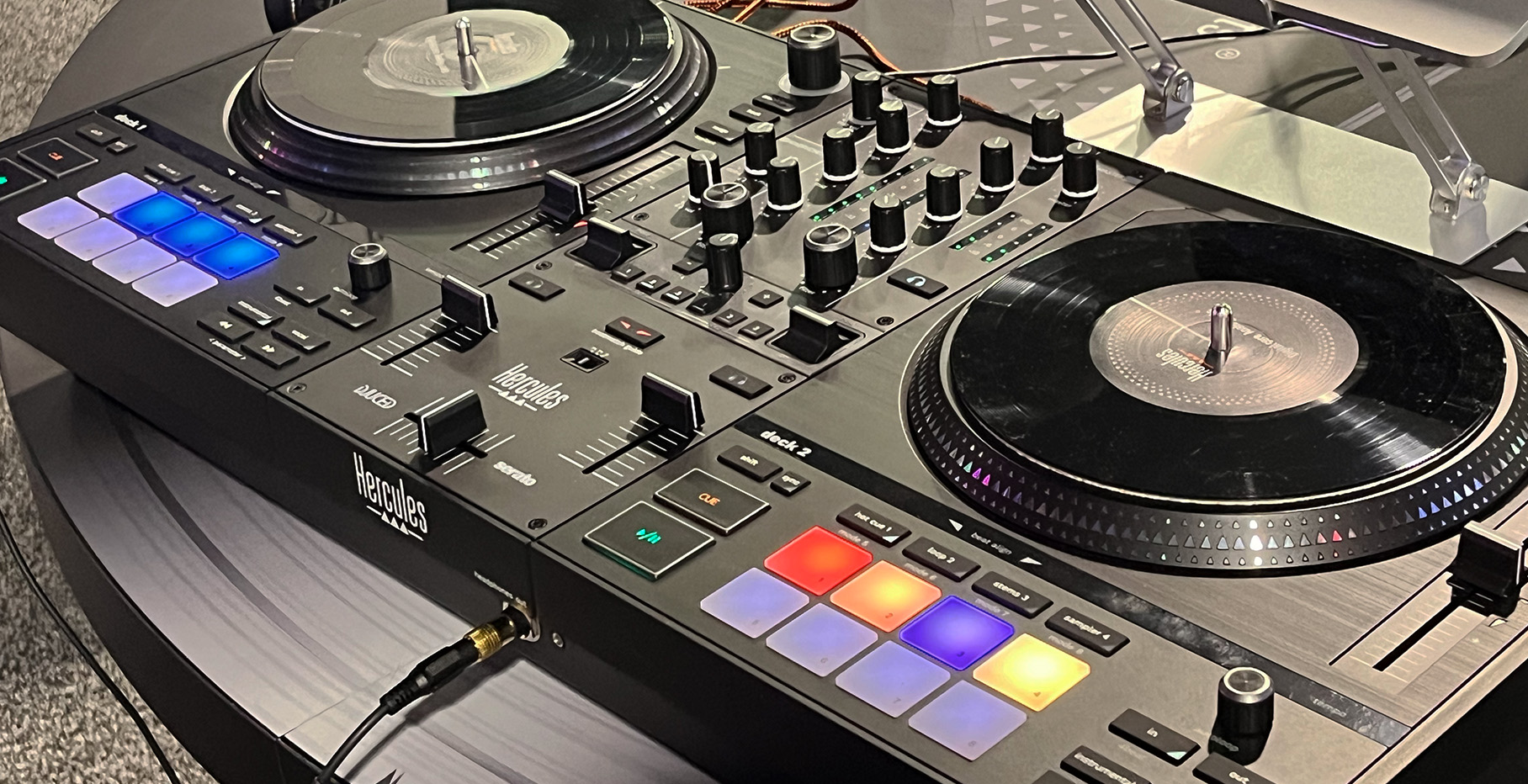 Hercules DJ DJControl Inpulse T7 2-Channel Motorized DJ Controller Black 