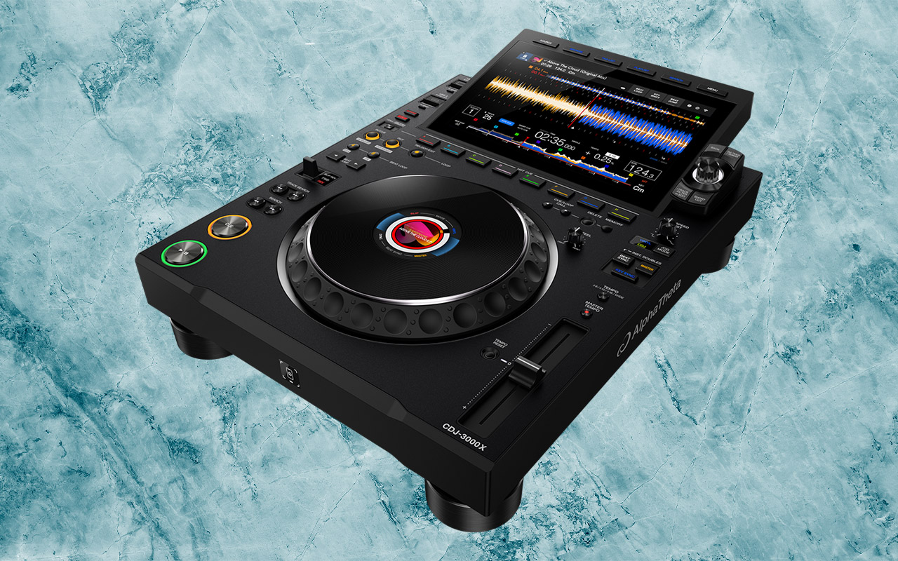 The CDJ-3000X is here: an iterative upgrade of the media